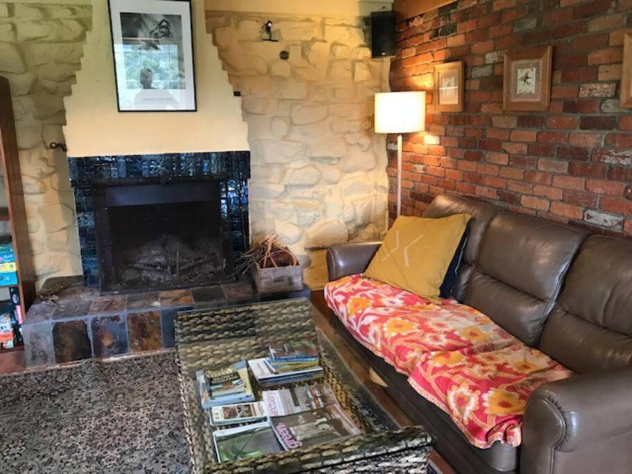 The Stone Cottage - Bruny Island Simpsons Bay Экстерьер фото